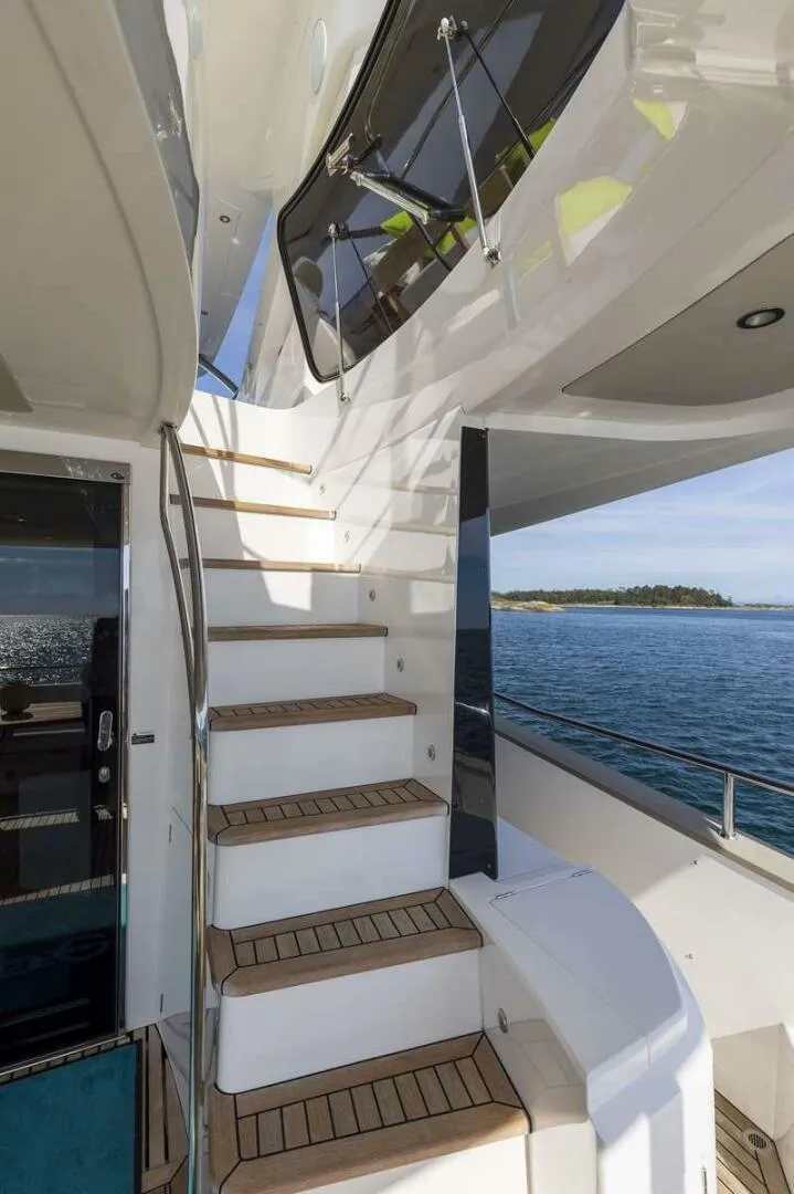 Slide: The Image of Sunseeker 95 Yacht 2017 - 4721915