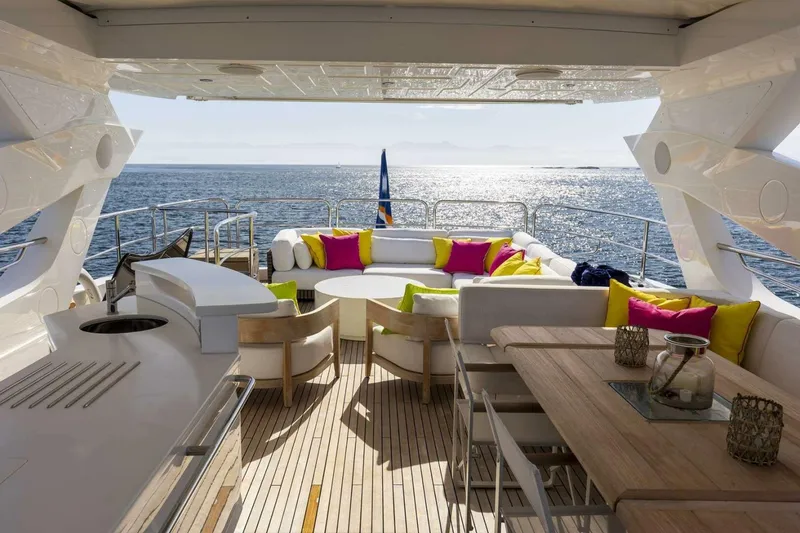 Slide: The Image of Sunseeker 95 Yacht 2017 - 4721917