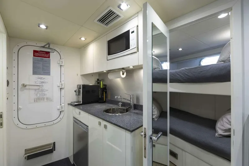 Slide: The Image of Sunseeker 95 Yacht 2017 - 4721927