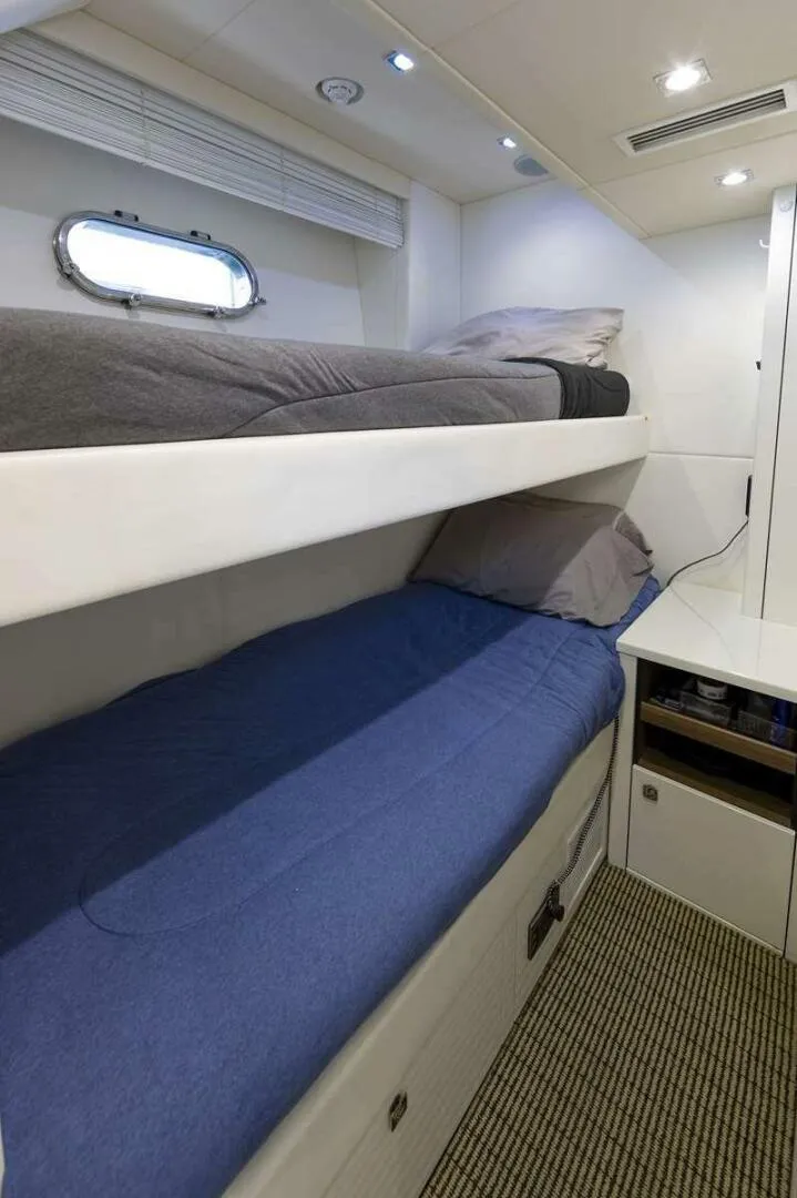 Slide: The Image of Sunseeker 95 Yacht 2017 - 4721931