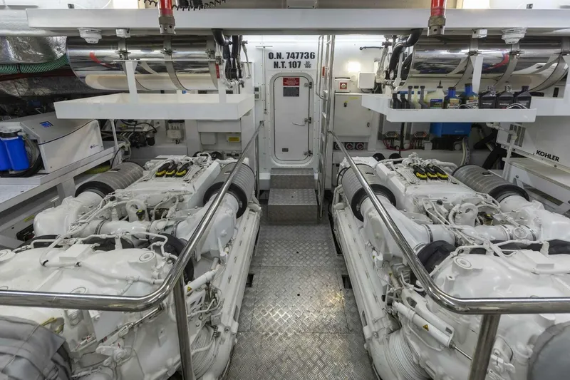 Slide: The Image of Sunseeker 95 Yacht 2017 - 4721934