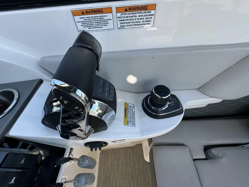 Slide: The Image of Sea Ray SDX 290 OB 2020 - 4696520