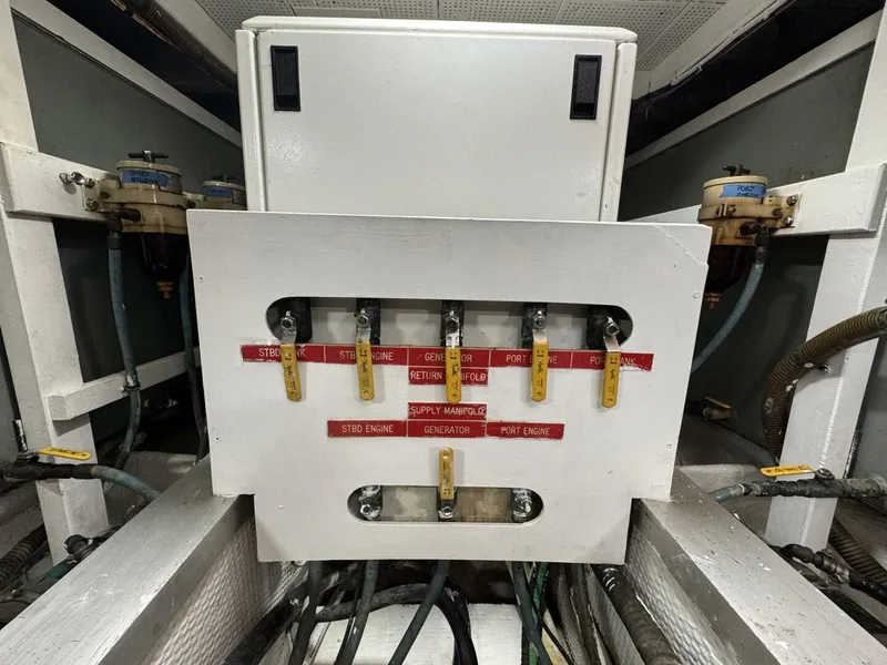 Slide: The Image of Grand Banks 42 Motor Yacht 1989 - 5632232