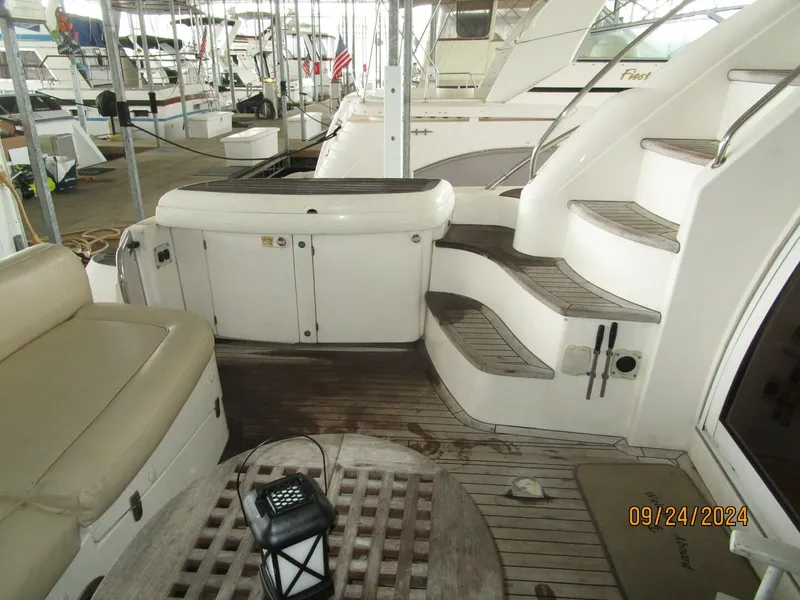 Slide: The Image of 47' Sealine aftdeck port - 4697427