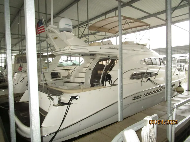 Slide: The Image of 47' Sealine starboard aft profile1 - 4697476