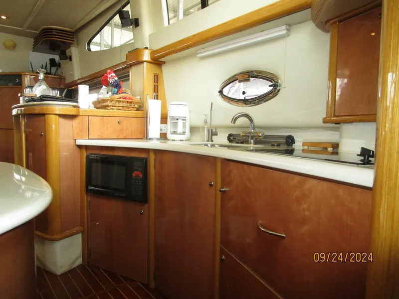Slide: The Image of 47' Sealine galley2 - 4697450