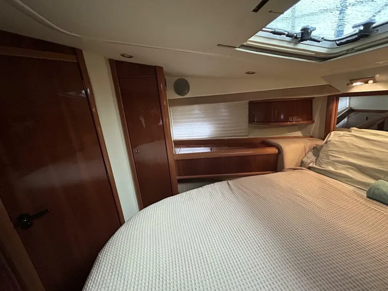 Slide: The Image of 47' Sealine guest stateroom port - 4697453