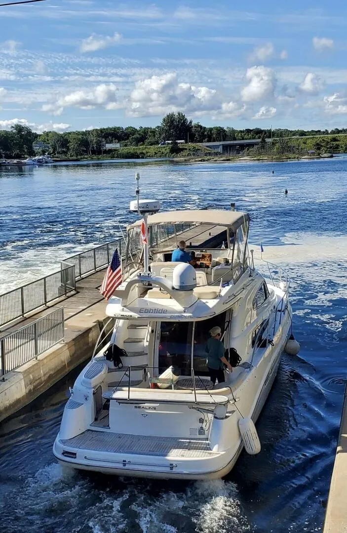 Slide: The Image of 47' Sealine overhead - 4706155