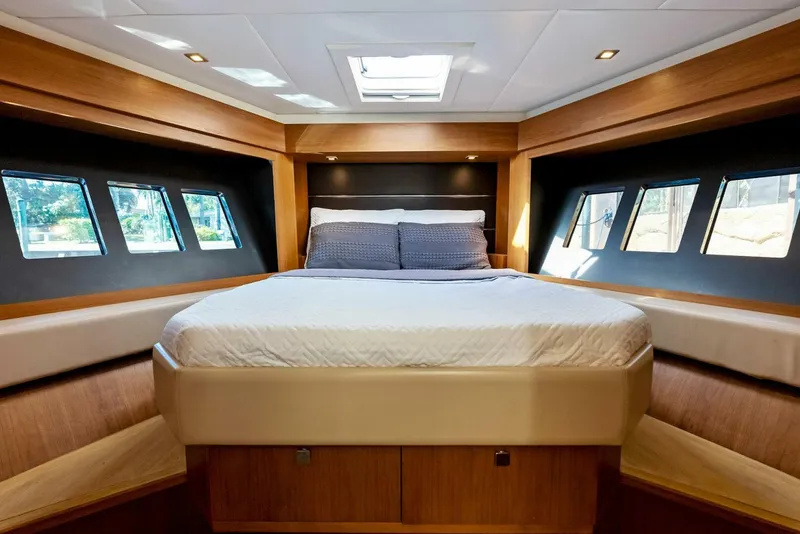 Slide: The Image of Absolute Fly 2013 - 4792489