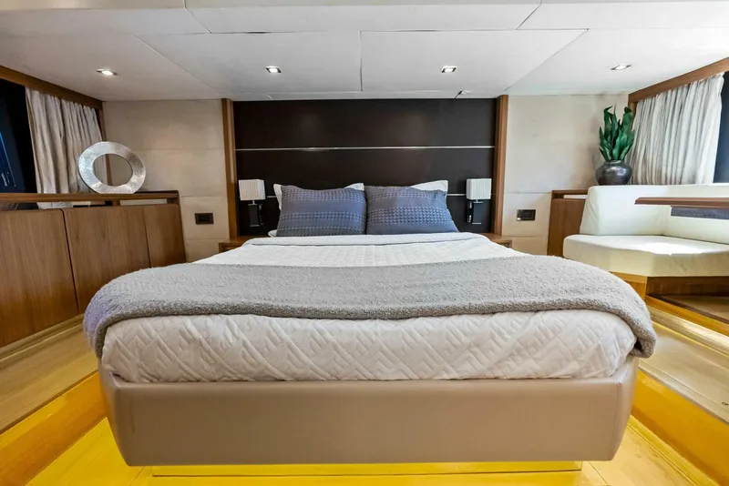 Slide: The Image of Absolute Fly 2013 - 4792496