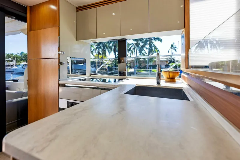 Slide: The Image of Absolute Fly 2013 - 4792505