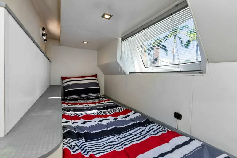 Slide: The Image of Absolute Fly 2013 - 4792541