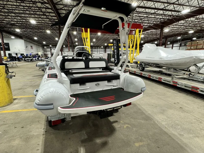 Slide: The Image of Highfield Velox 420 Jet 2025 - 5228180