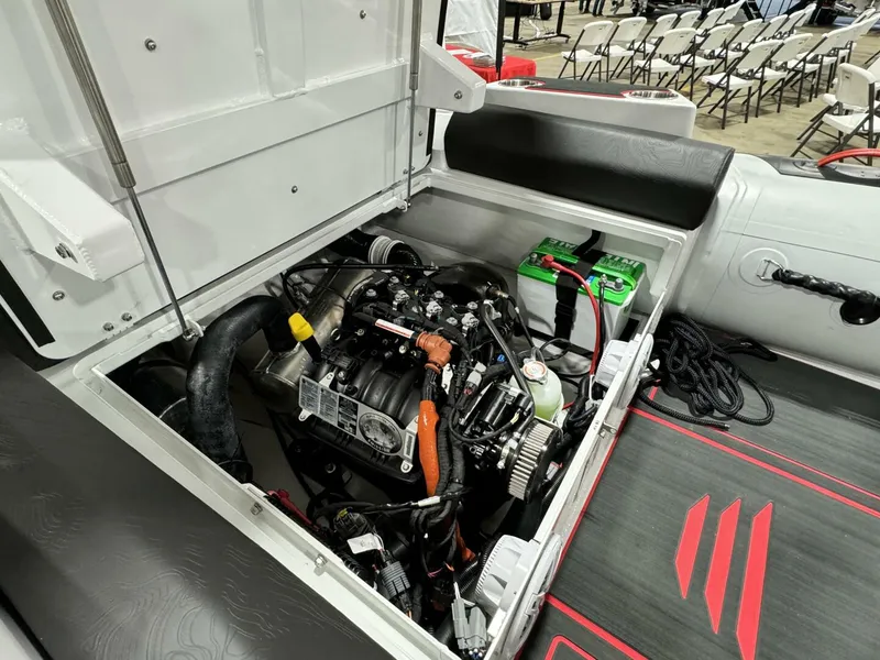 Slide: The Image of Highfield Velox 420 Jet 2025 - 5228162