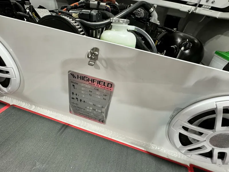 Slide: The Image of Highfield Velox 420 Jet 2025 - 5228165