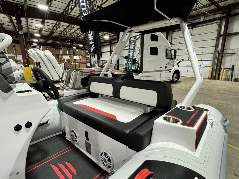 Slide: The Image of Highfield Velox 420 Jet 2025 - 5228172