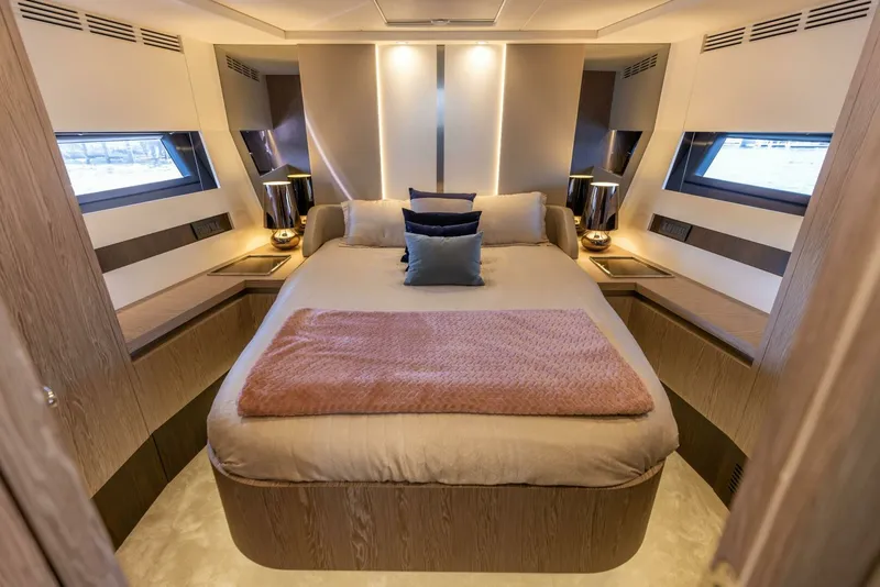 Slide: The Image of Azimut 60 - Azure - Stateroom 2021 Azimut 60 Sport Fly Azure - 7651788