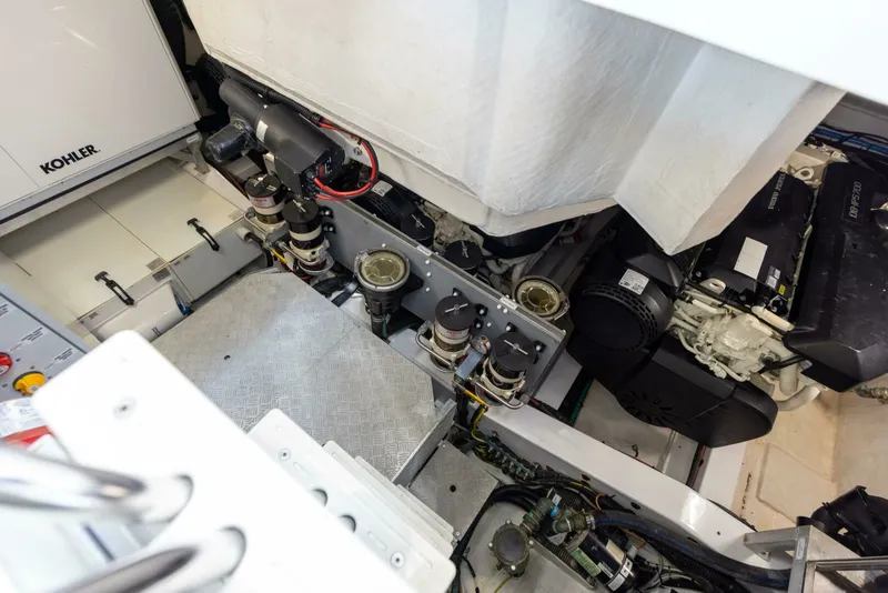 Slide: The Image of Azimut 60 - Azure - Engine Room 2021 Azimut 60 Sport Fly Azure - 7651817