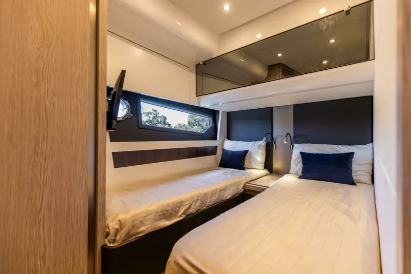 Slide: The Image of Azimut 60 - Azure - Stateroom 2021 Azimut 60 Sport Fly Azure - 7651791