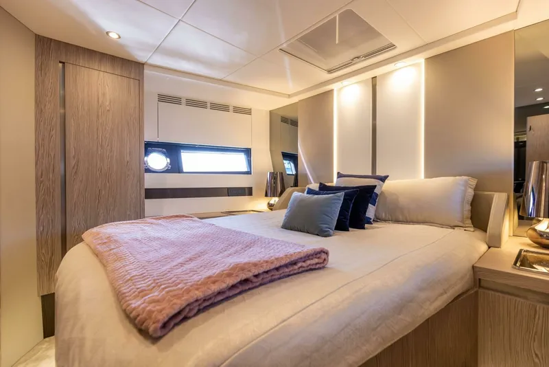Slide: The Image of Azimut 60 - Azure - Stateroom 2021 Azimut 60 Sport Fly Azure - 7651789