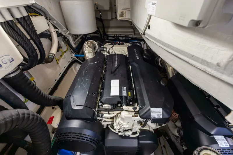 Slide: The Image of Azimut 60 - Azure - Engine Room 2021 Azimut 60 Sport Fly Azure - 7651812
