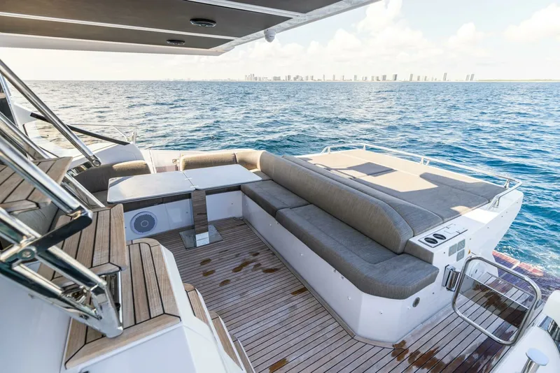 Slide: The Image of 2021 Azimut 60 Sport Fly Azure - 7651796