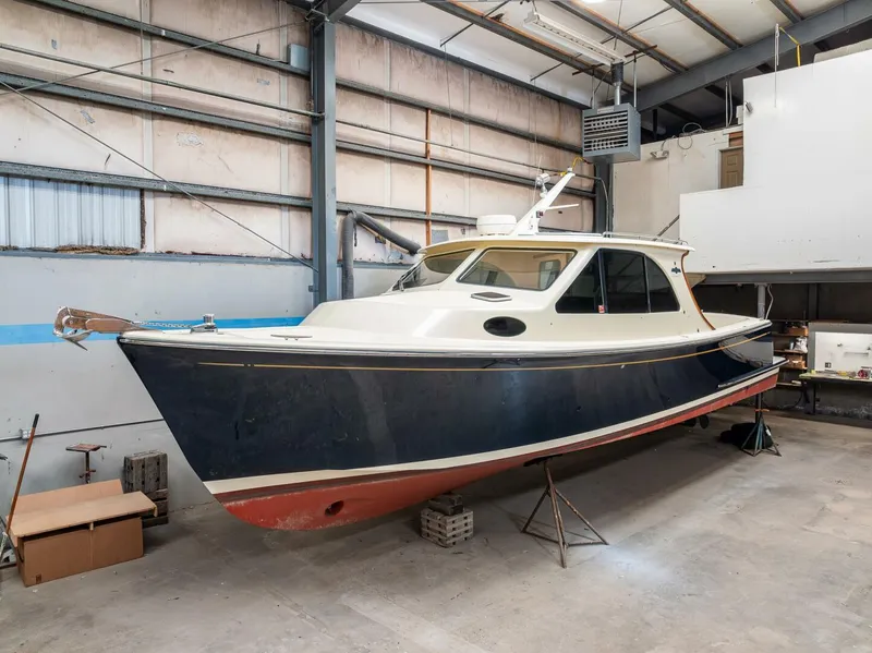 Slide: The Image of Palm Beach Motor Yachts Avalon 32 2006 - 4700503