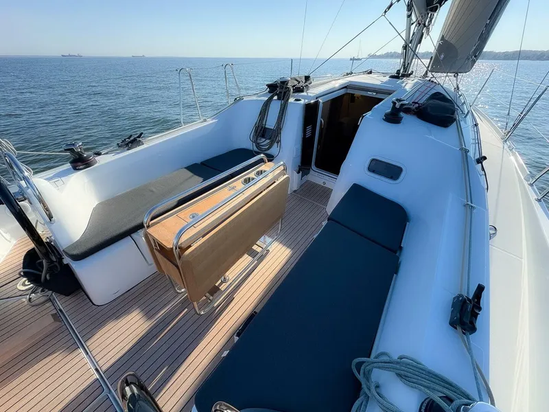 Slide: The Image of Jeanneau Sun Odyssey 350 #26 2025 - 4985502