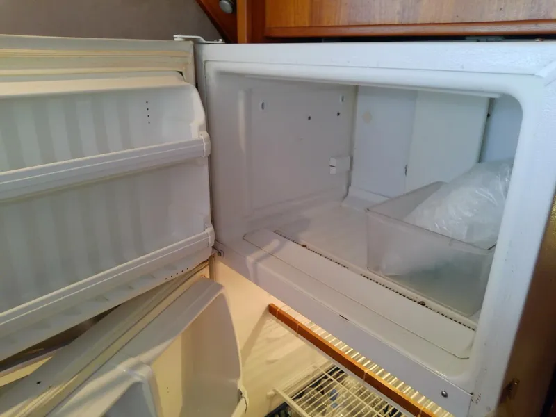 Slide: The Image of Post 44 Sport Fisherman 1990 - 4703376