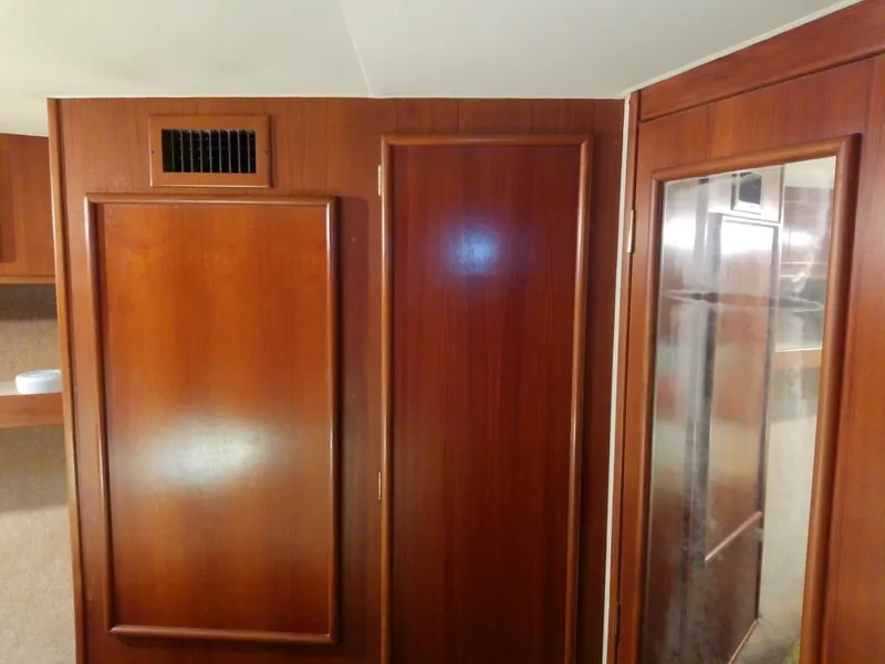 Slide: The Image of Post 44 Sport Fisherman 1990 - 4703381