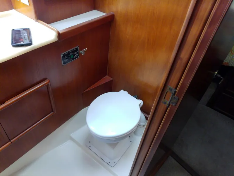 Slide: The Image of Post 44 Sport Fisherman 1990 - 4703396