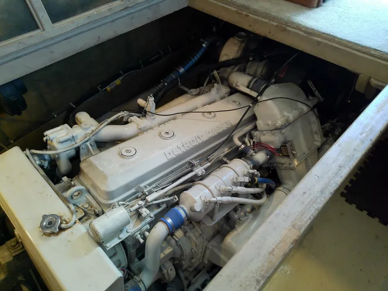 Slide: The Image of Post 44 Sport Fisherman 1990 - 4703400