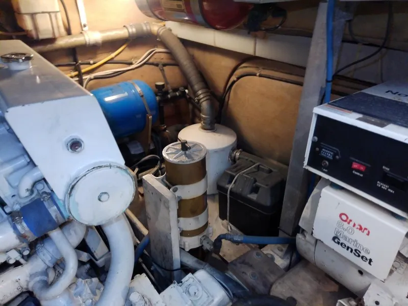 Slide: The Image of Post 44 Sport Fisherman 1990 - 4703404