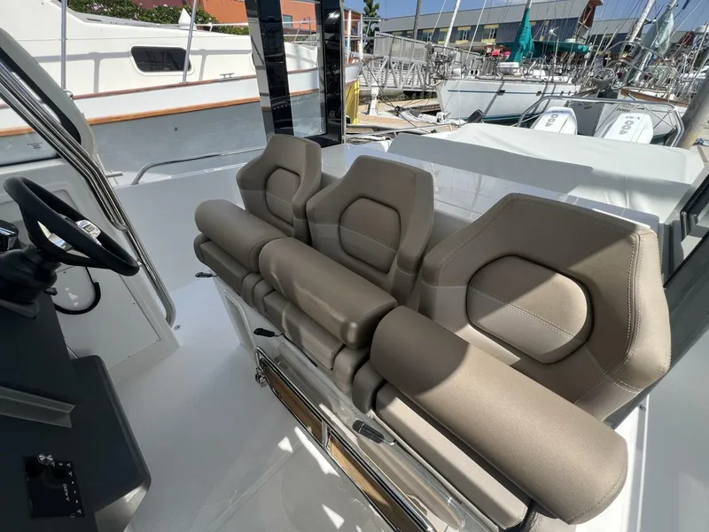 Slide: The Image of Nimbus T11 2024 - 4701930