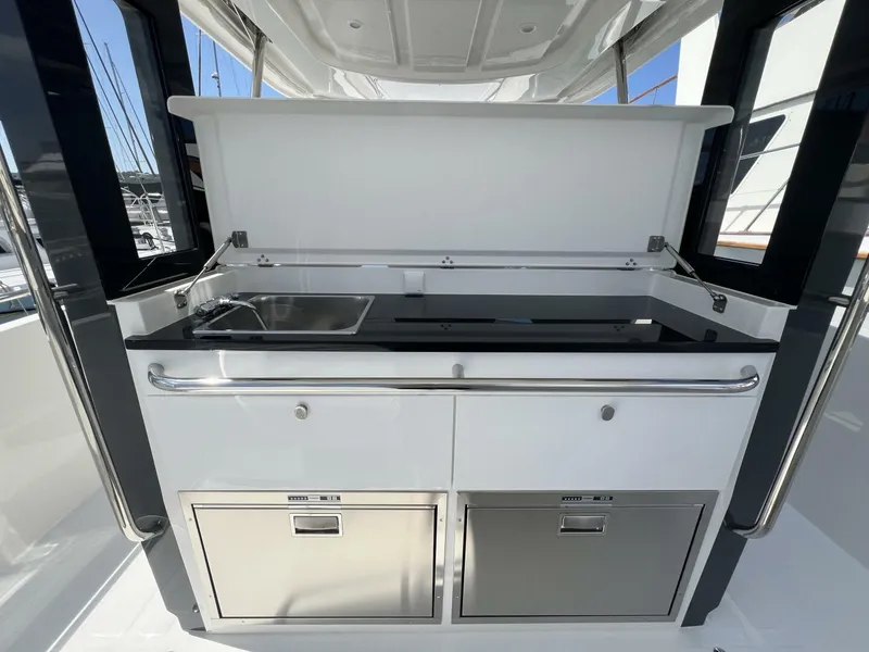 Slide: The Image of Nimbus T11 2024 - 4701935