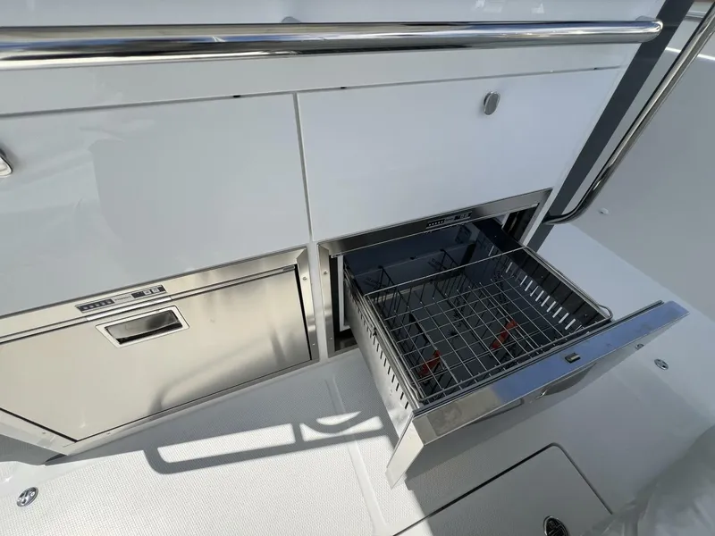 Slide: The Image of Nimbus T11 2024 - 4701934