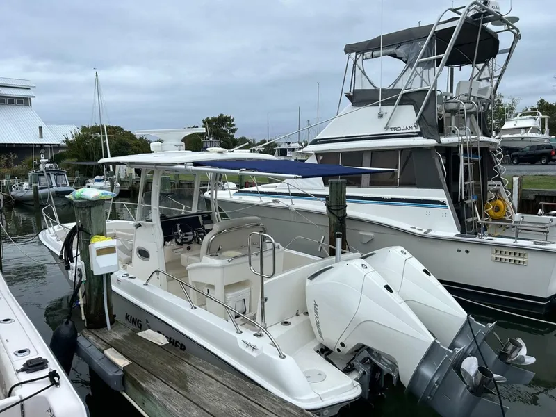 Slide: The Image of Boston Whaler 27 Dauntless 2022 - 4702757