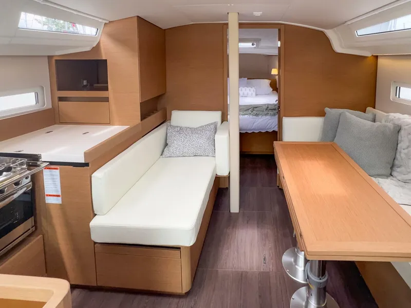 Slide: The Image of Jeanneau Sun Odyssey 410 #345 2024 - 4985081