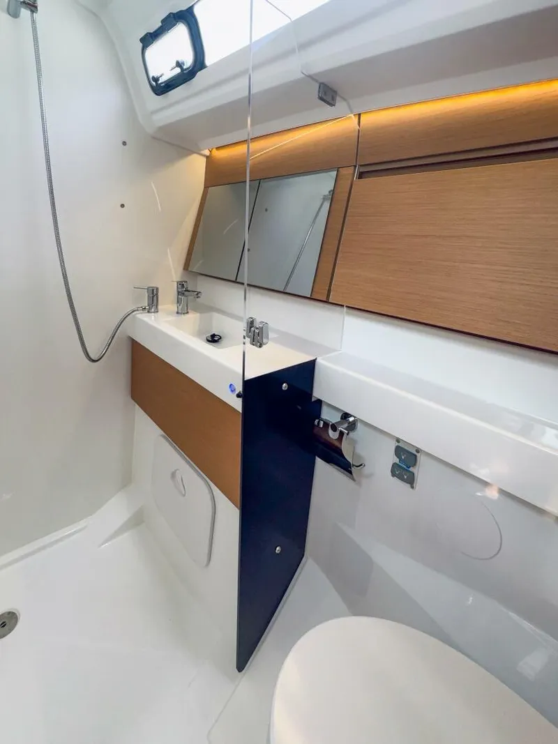 Slide: The Image of Jeanneau Sun Odyssey 410 #345 2024 - 4985099