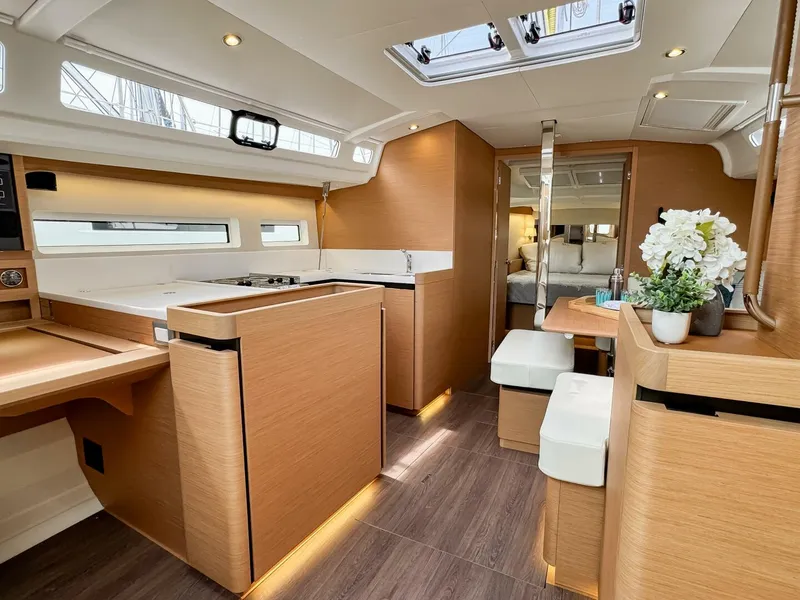 Slide: The Image of Jeanneau Sun Odyssey 440 #442 2023 - 5004795