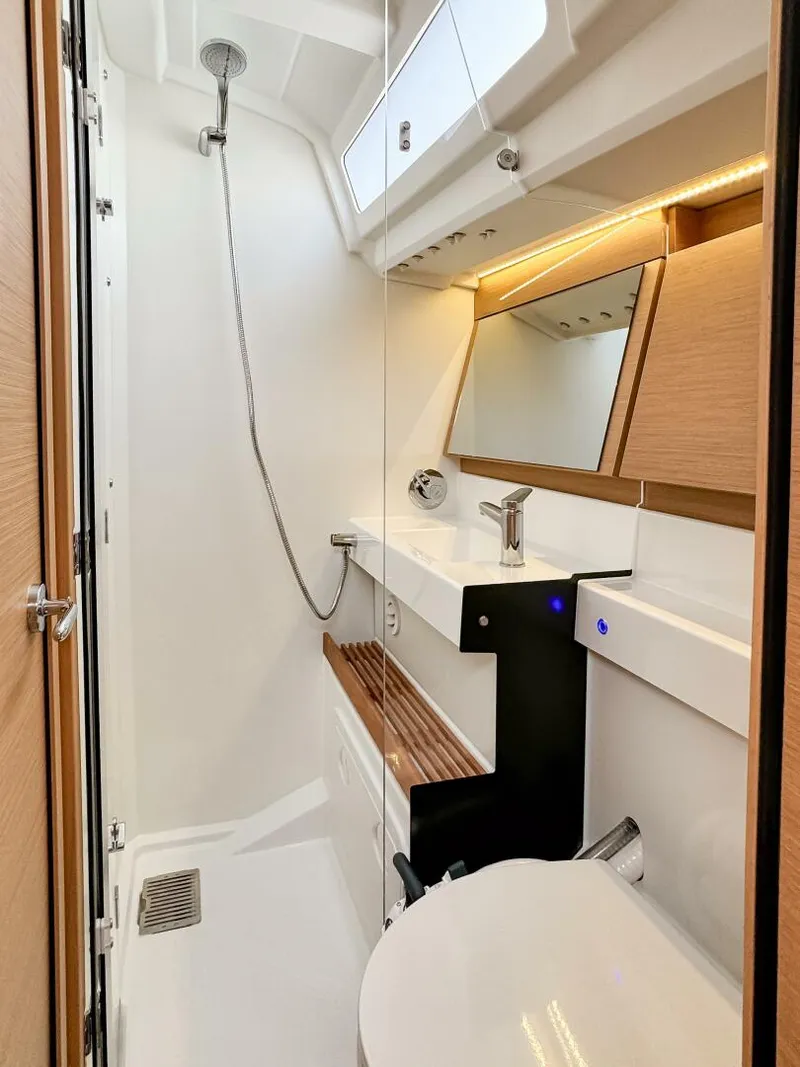 Slide: The Image of Jeanneau Sun Odyssey 440 #442 2023 - 5004805