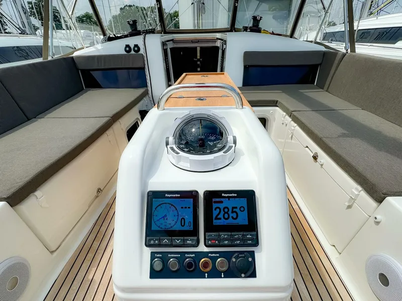 Slide: The Image of Jeanneau Sun Odyssey 440 #442 2023 - 5004770