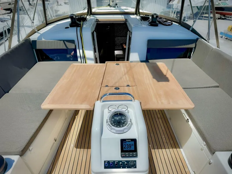Slide: The Image of Jeanneau Sun Odyssey 490 #206 2023 - 5004073