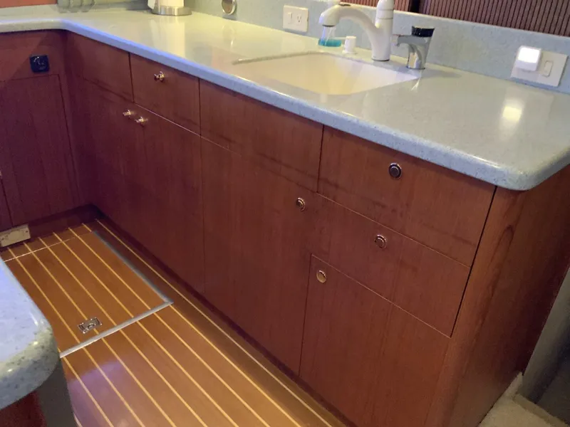 Slide: The Image of Ocean Yachts 48 Convertible 1997 - 4704612