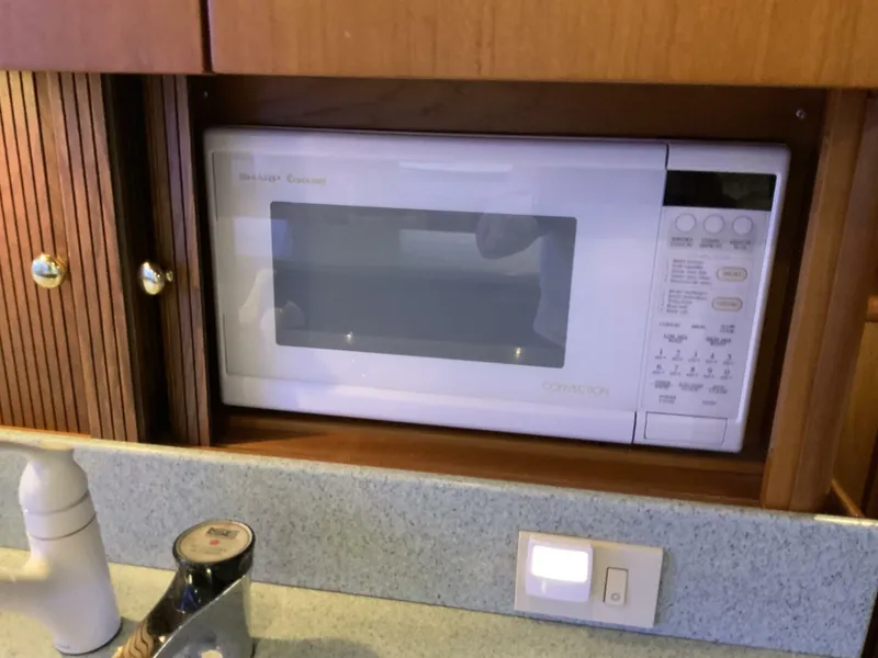 Slide: The Image of Ocean Yachts 48 Convertible 1997 - 4704622