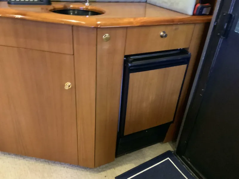 Slide: The Image of Ocean Yachts 48 Convertible 1997 - 4704616