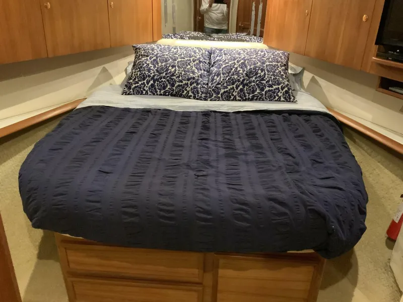 Slide: The Image of Ocean Yachts 48 Convertible 1997 - 4704631