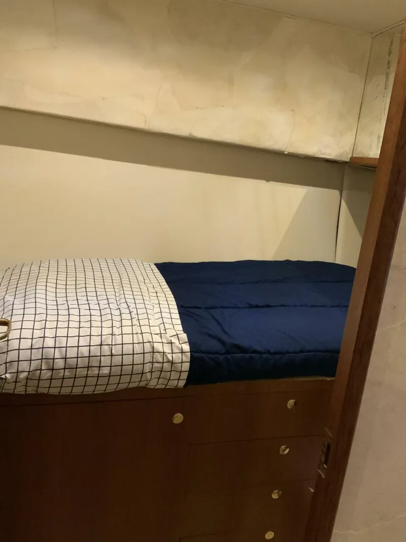 Slide: The Image of Ocean Yachts 48 Convertible 1997 - 4704660