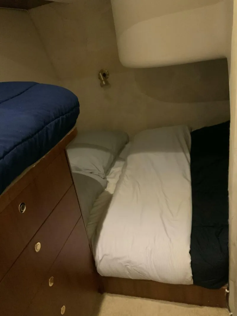 Slide: The Image of Ocean Yachts 48 Convertible 1997 - 4704665