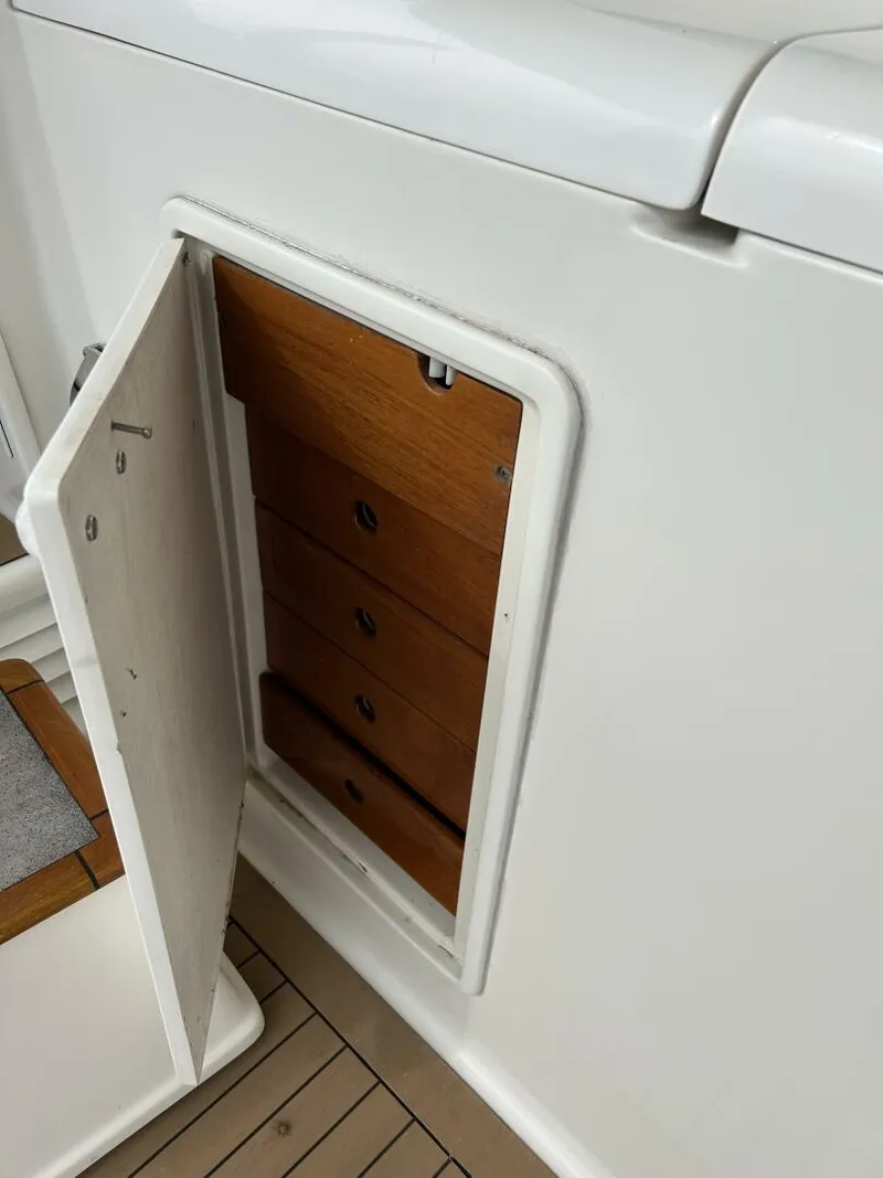 Slide: The Image of Ocean Yachts 48 Convertible 1997 - 4704697